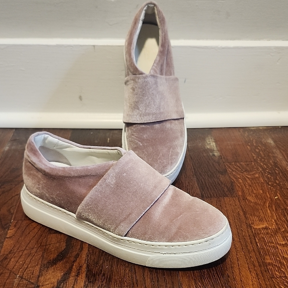 Lewit Arlo Italian Casual and Comfortable Pink Velvet Slip On Sneakers Size 8.5
